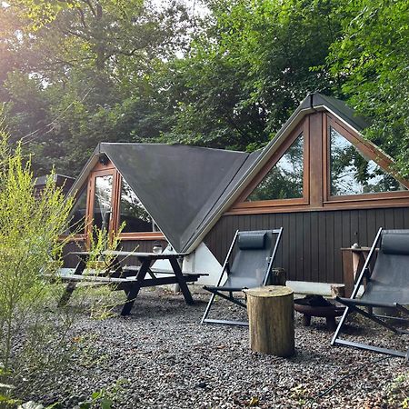Chalet Tropical Avec Bain A Bulles - In The Woods Gesves エクステリア 写真